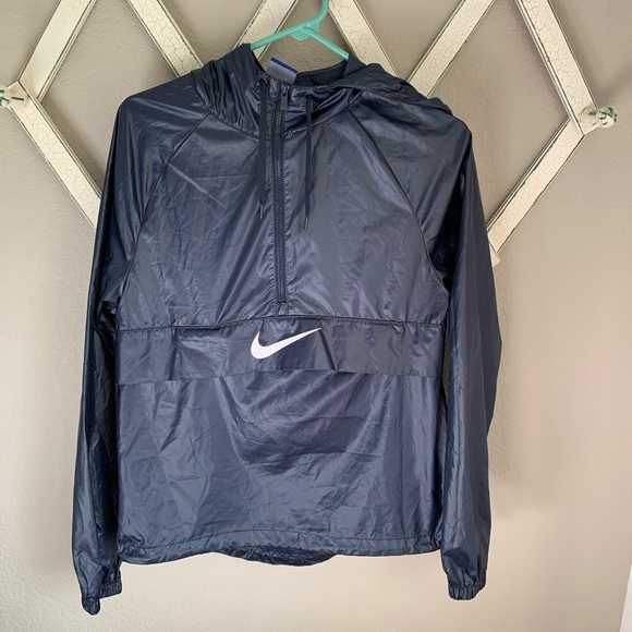 nike wmns nsw packable swoosh jacket